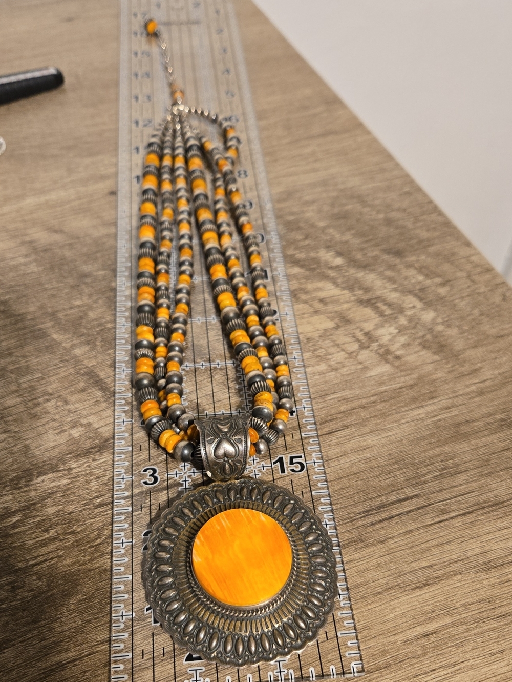 Authentic D. Becenti Navajo Multi-Strand Spiny Oyster & Navajo Pearl Medallion - Picture 4 of 8